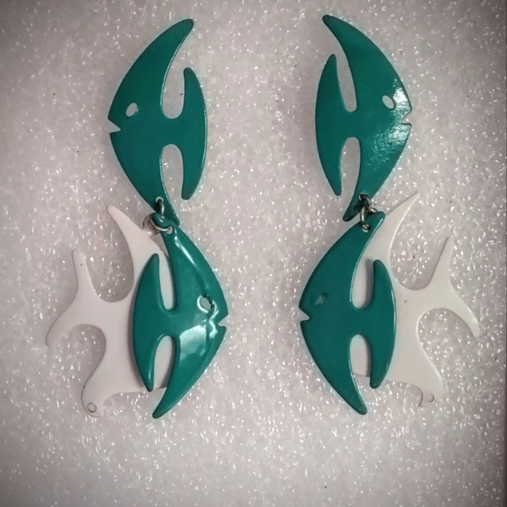 Dangling Fish Earrings >BONUS BUY<